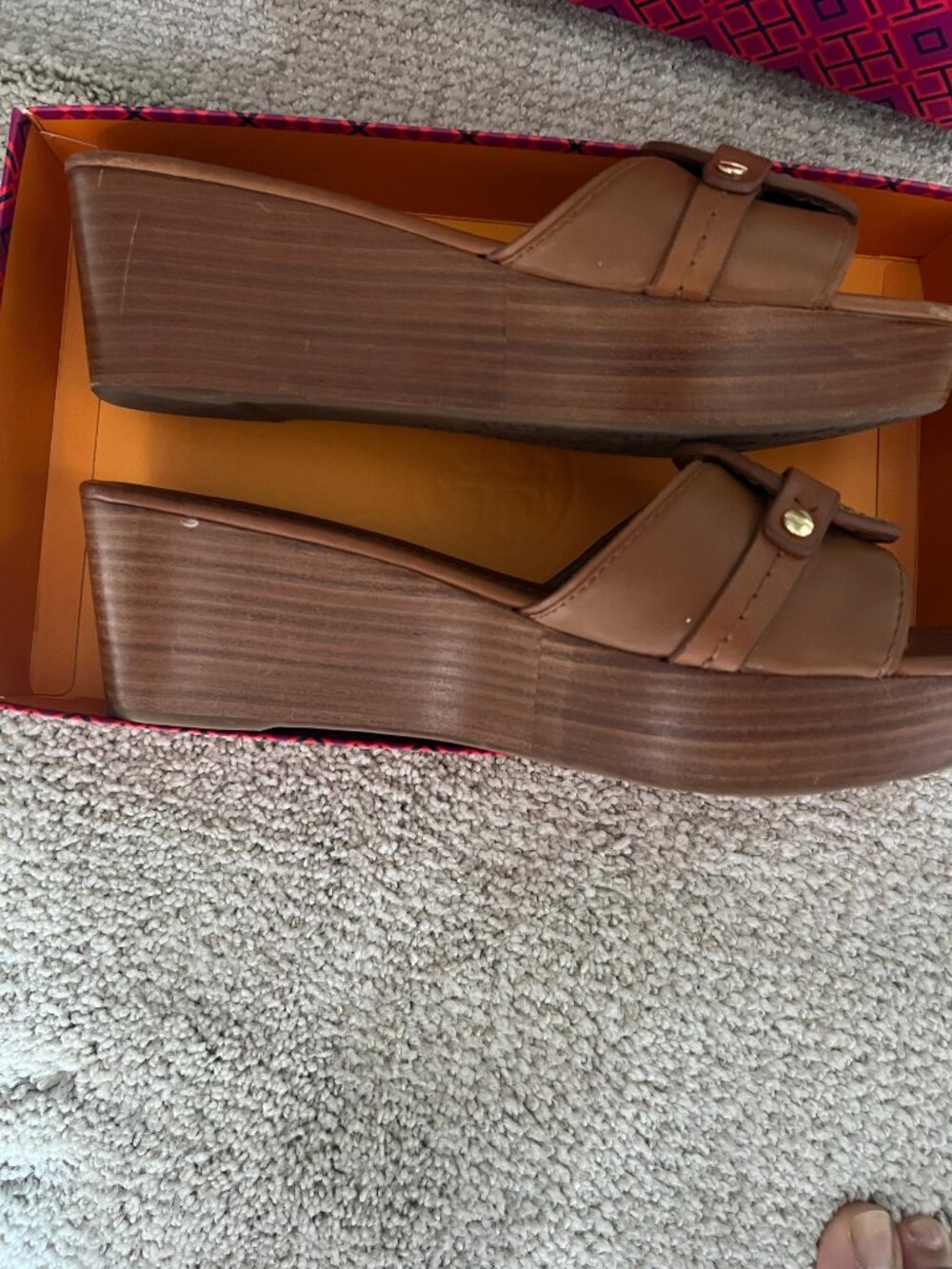 Tory Burch Tan/ Brown/Cognac Leather Platform Wedge Slide Sandals size 11 - Picture 4 of 4